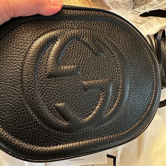 Gucci
Women's Black Logo Leather Camera Bag - Picture 5 of 17